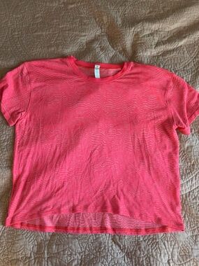 lululemon athletica coral pink short sleeve tee